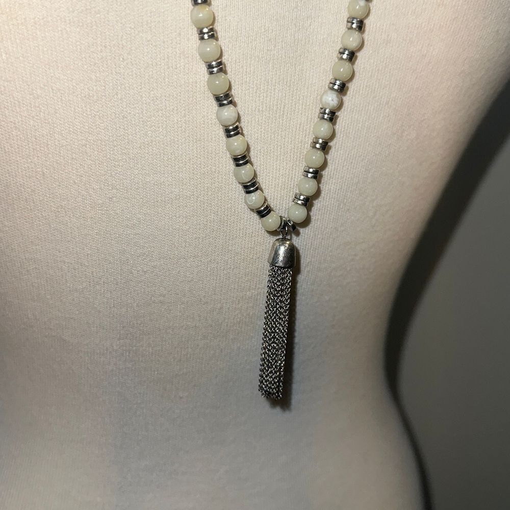 Three strand Long statement necklace, yellowish gem, stamped out metal tassel - Picture 8 of 10